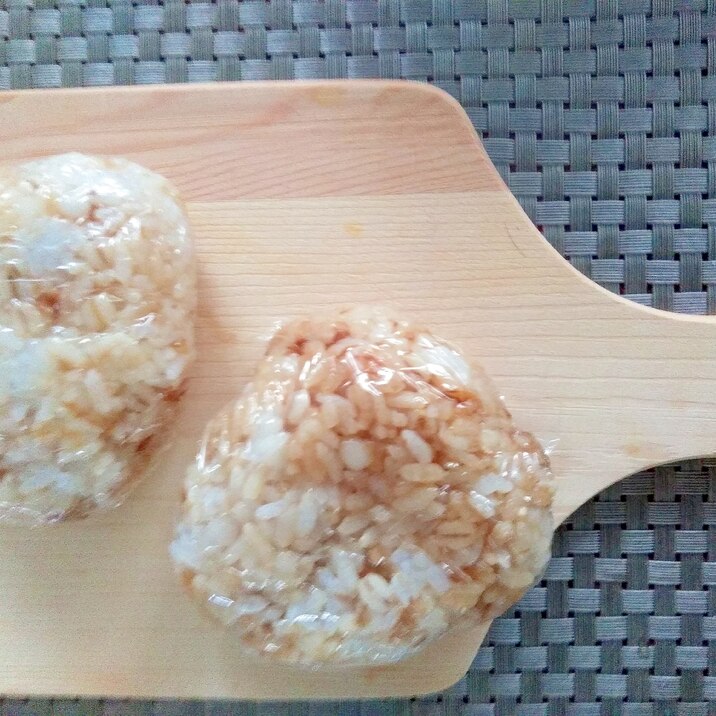 キャンプ♪おかかおにぎり~焼いても美味